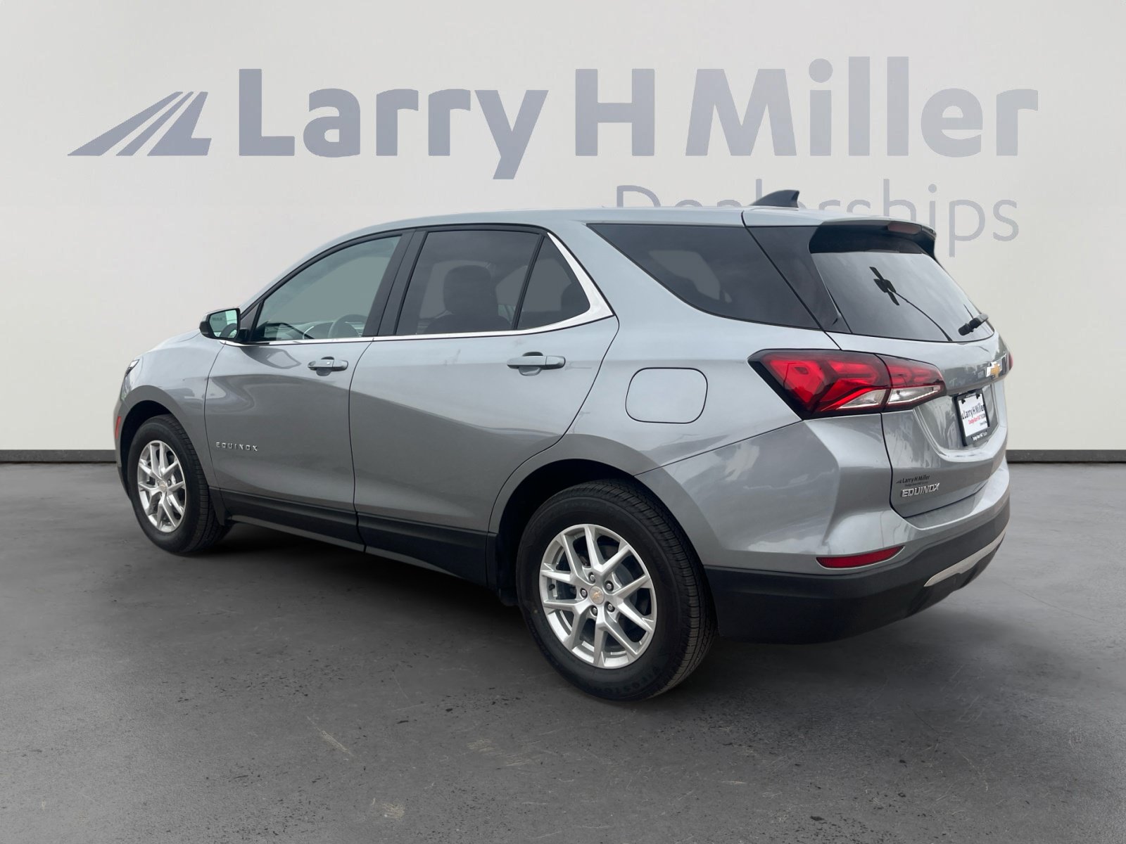 Used 2023 Chevrolet Equinox LT FWD image 3