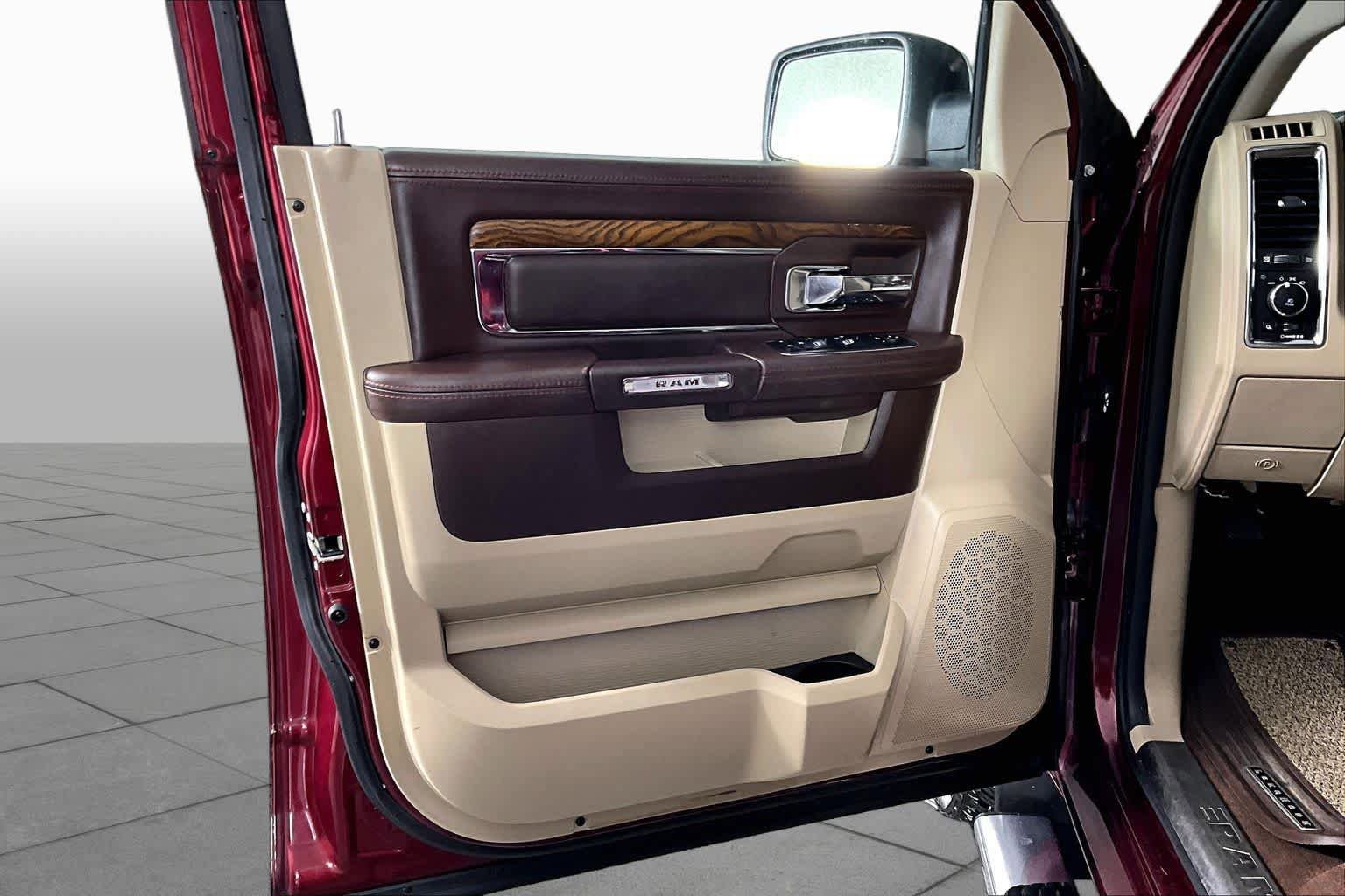 Used 2018 RAM 1500 Laramie Longhorn w/ Longhorn Southfork Package AWD/4WD image 21