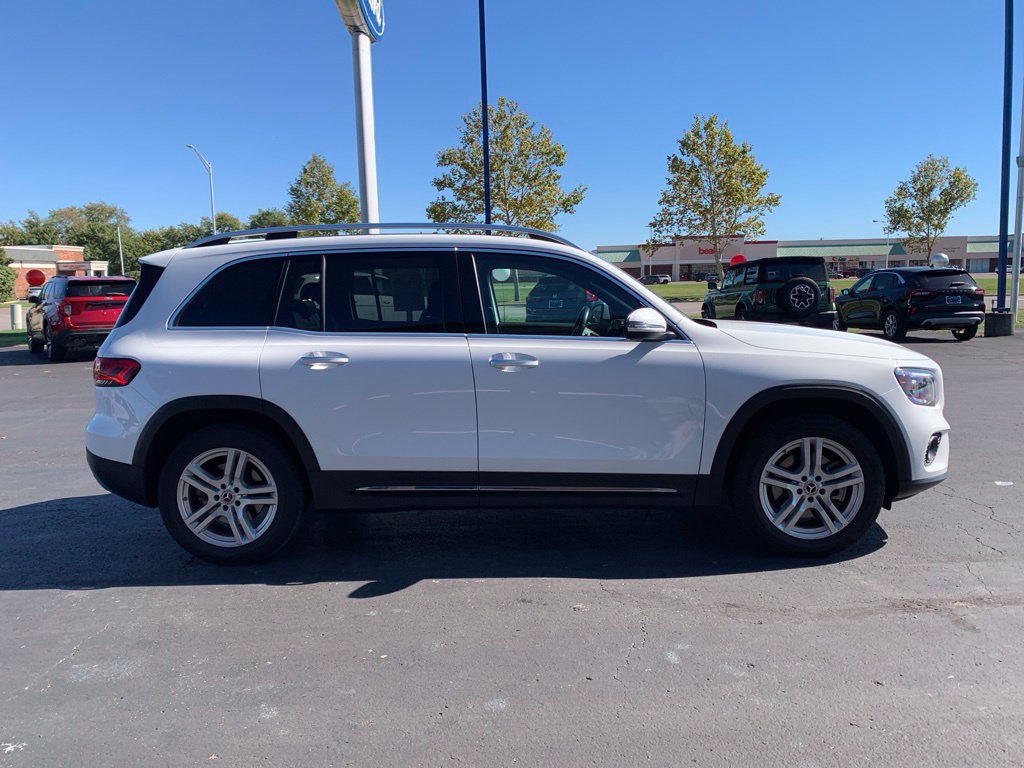 Used 2023 Mercedes-Benz GLB 250 4MATIC image 2