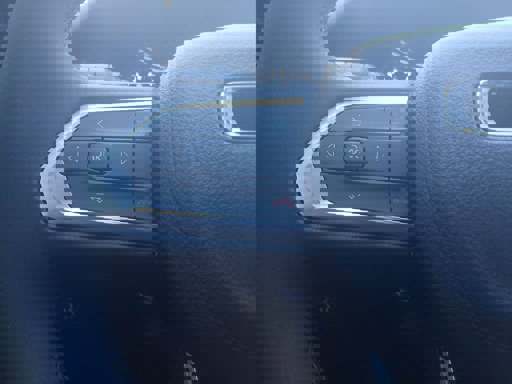 New 2026 Jeep Compass Latitude image 13