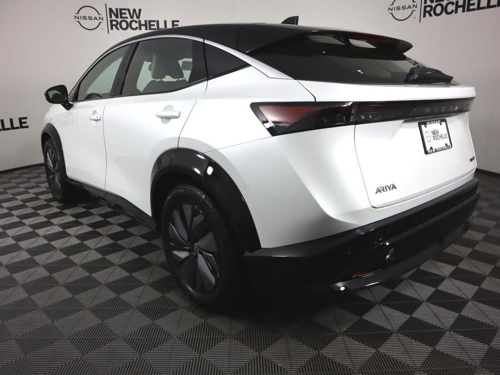 Certified 2023 Nissan Ariya FWD image 5