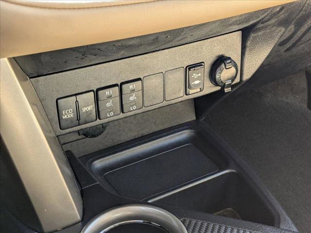 Used 2019 Toyota RAV4 XLE Premium image 14