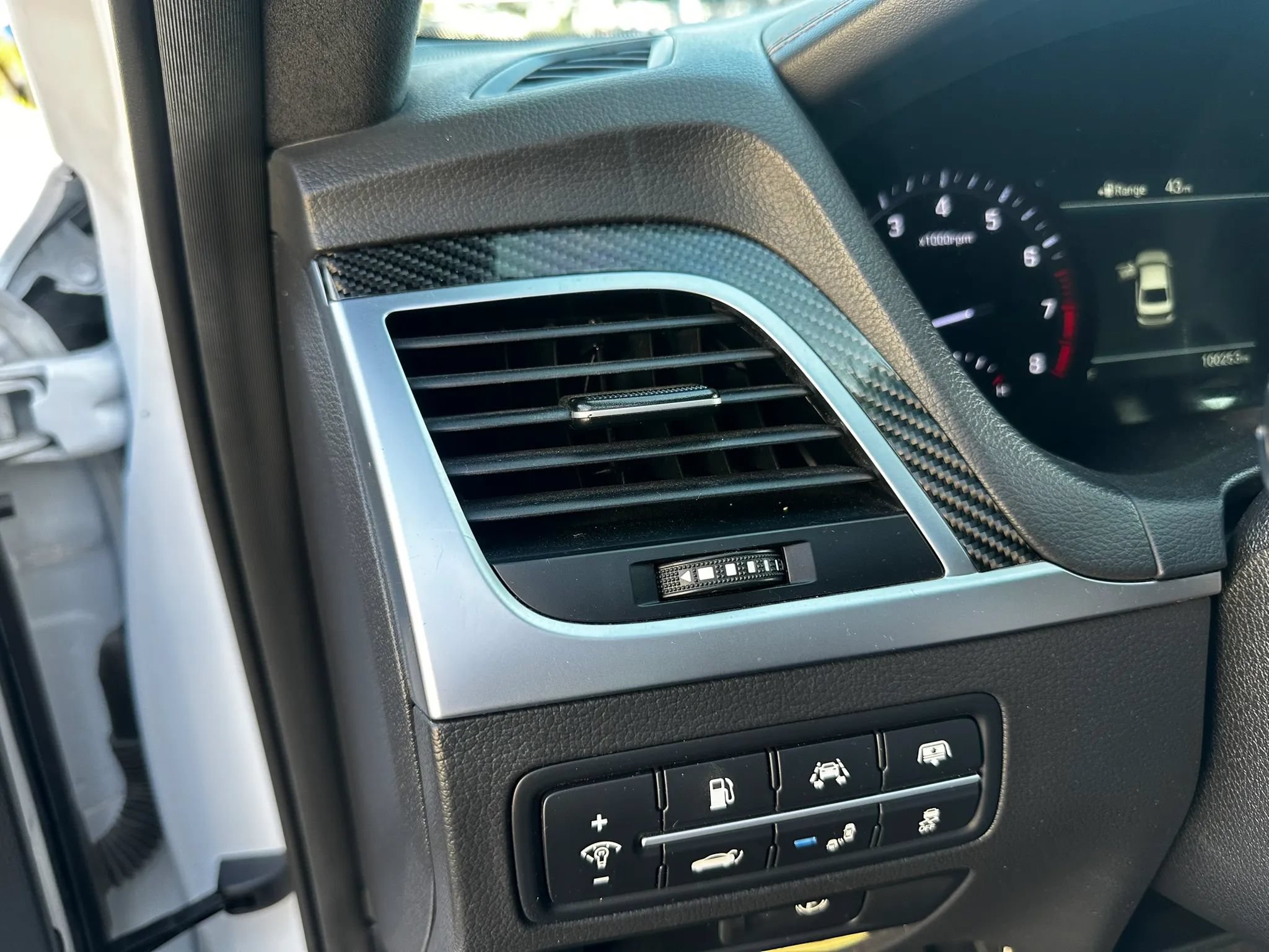 Used 2018 Genesis G80 3.3T Sport RWD image 35
