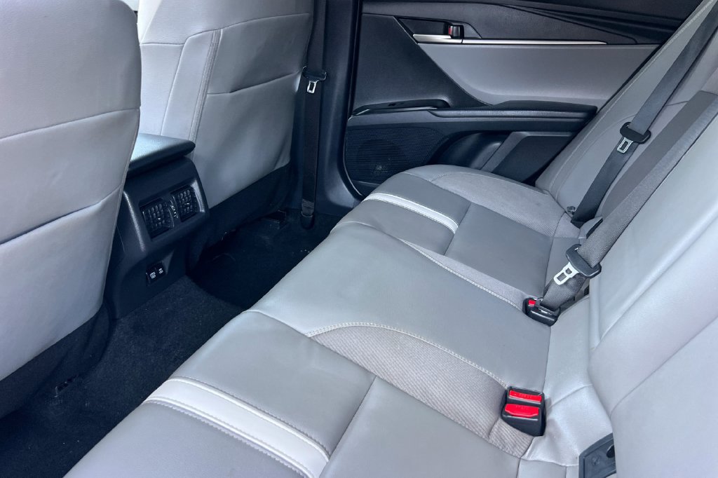 Certified 2025 Toyota Camry SE FWD image 15