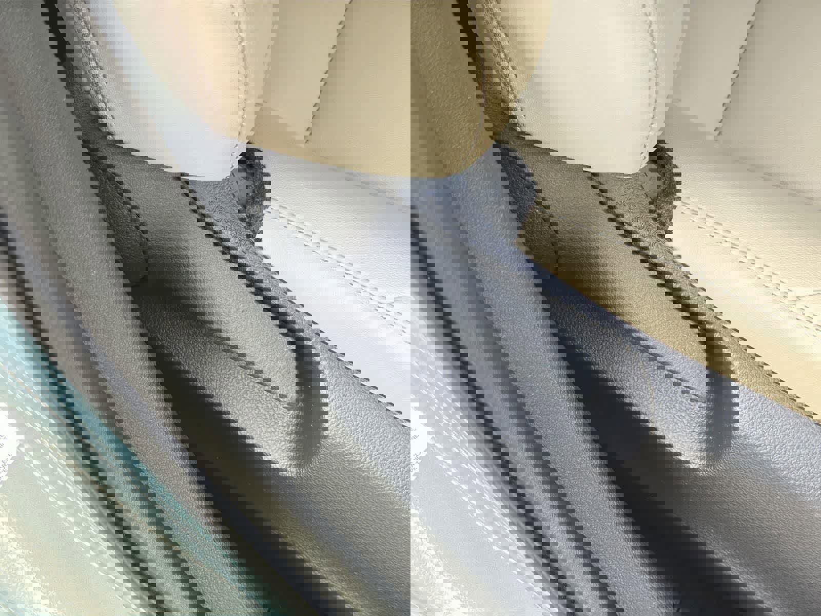 Used 2021 Toyota Prius L Eco image 34