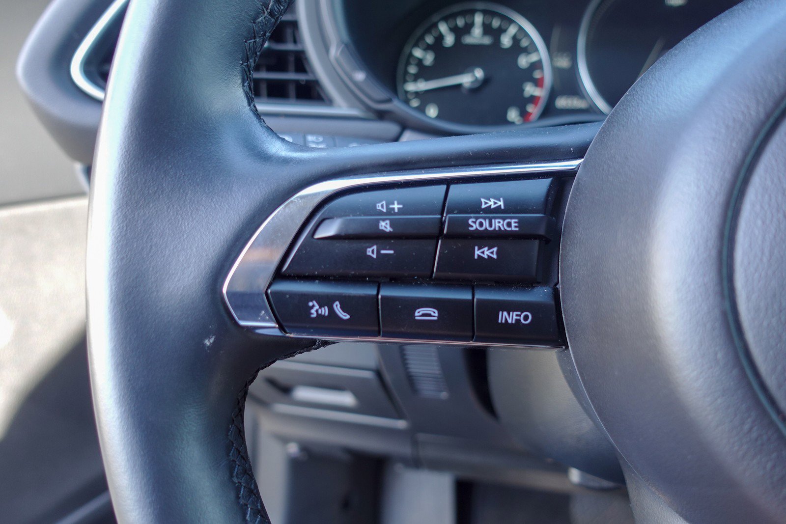 Used 2025 MAZDA CX-30 AWD 2.5 S w/ Select Sport Pkg image 13