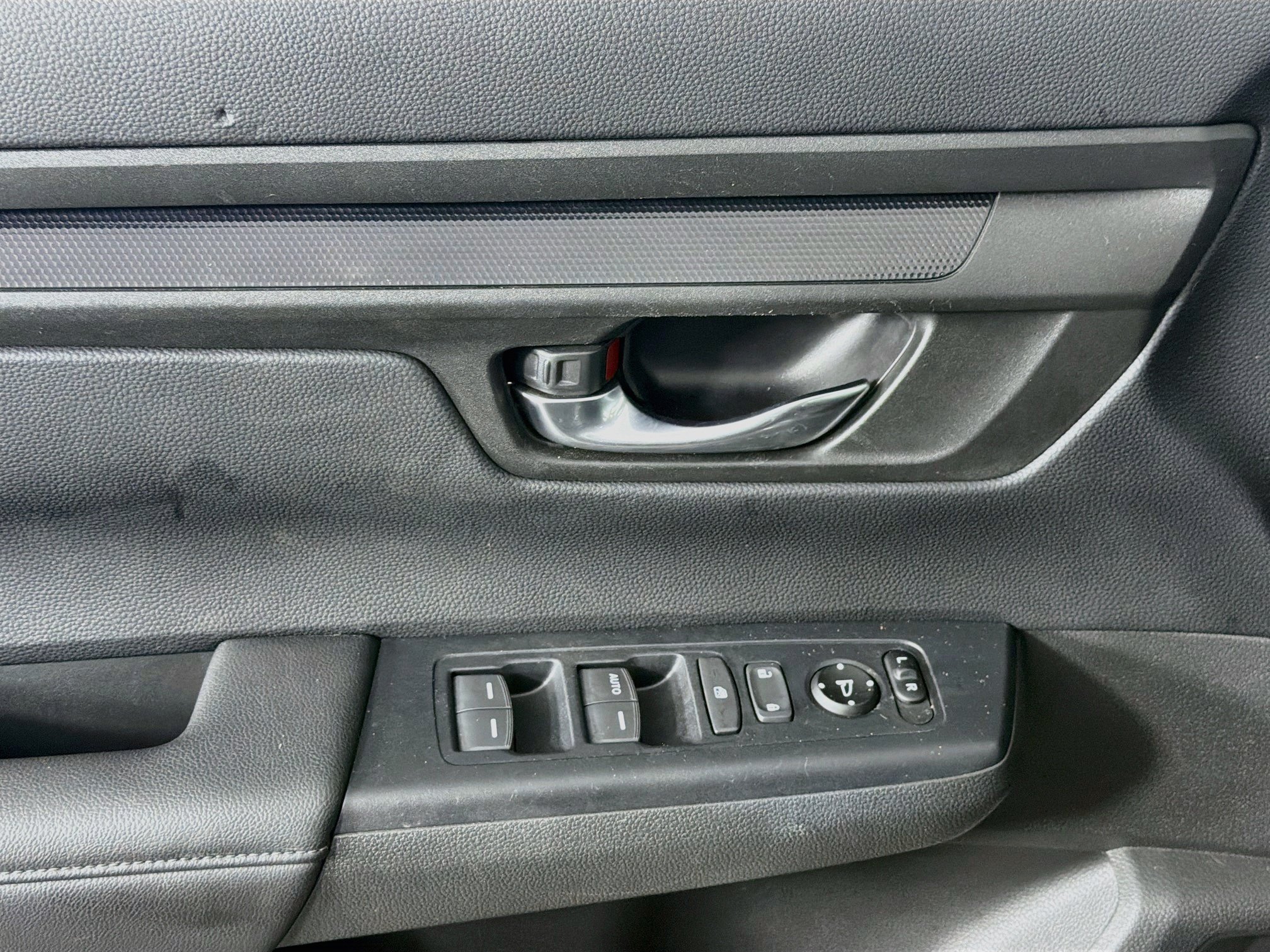 Used 2024 Honda CR-V LX image 15
