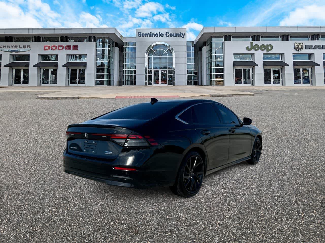 Used 2023 Honda Accord Touring image 8