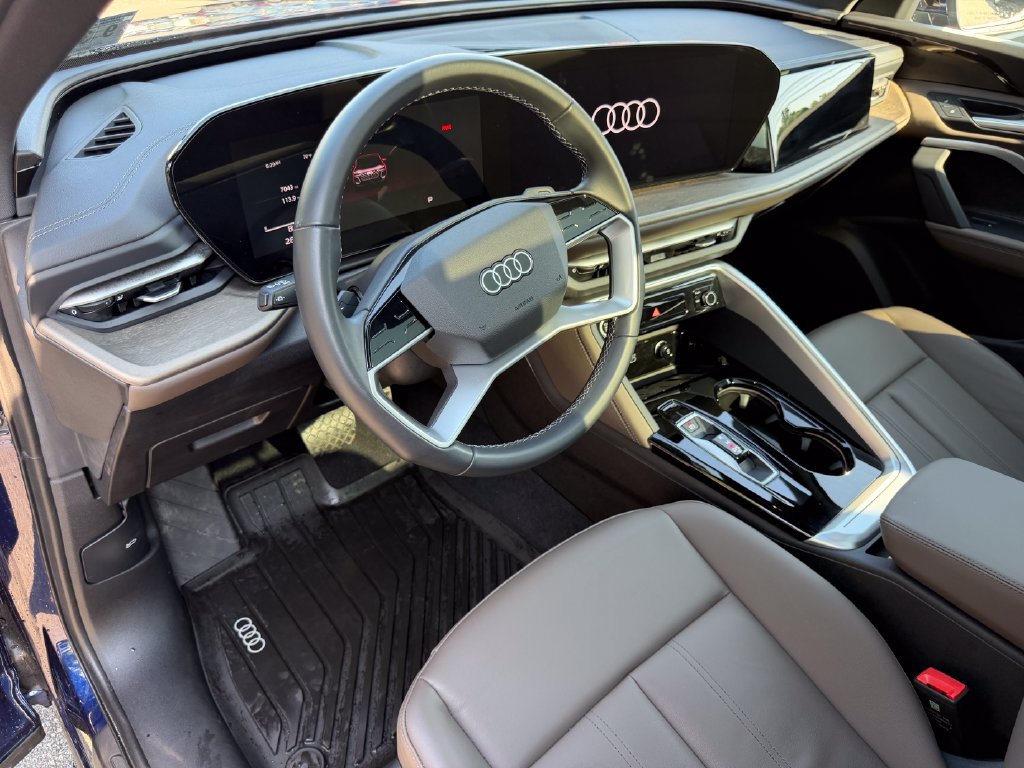 Used 2025 Audi Q5 Premium w/ Convenience Package AWD/4WD image 17