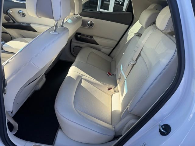 Used 2023 Genesis GV60 Advanced image 39