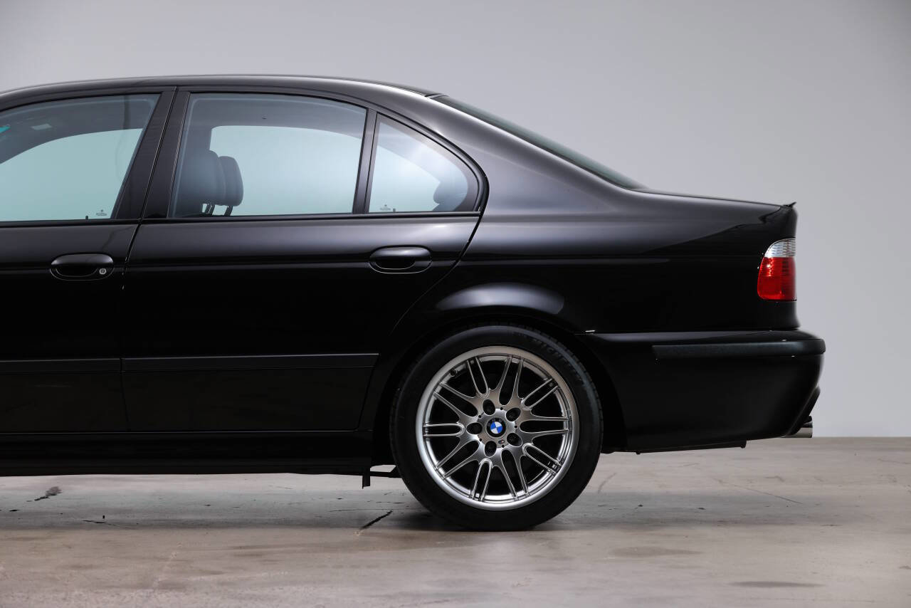 Used 2002 BMW M5 image 26