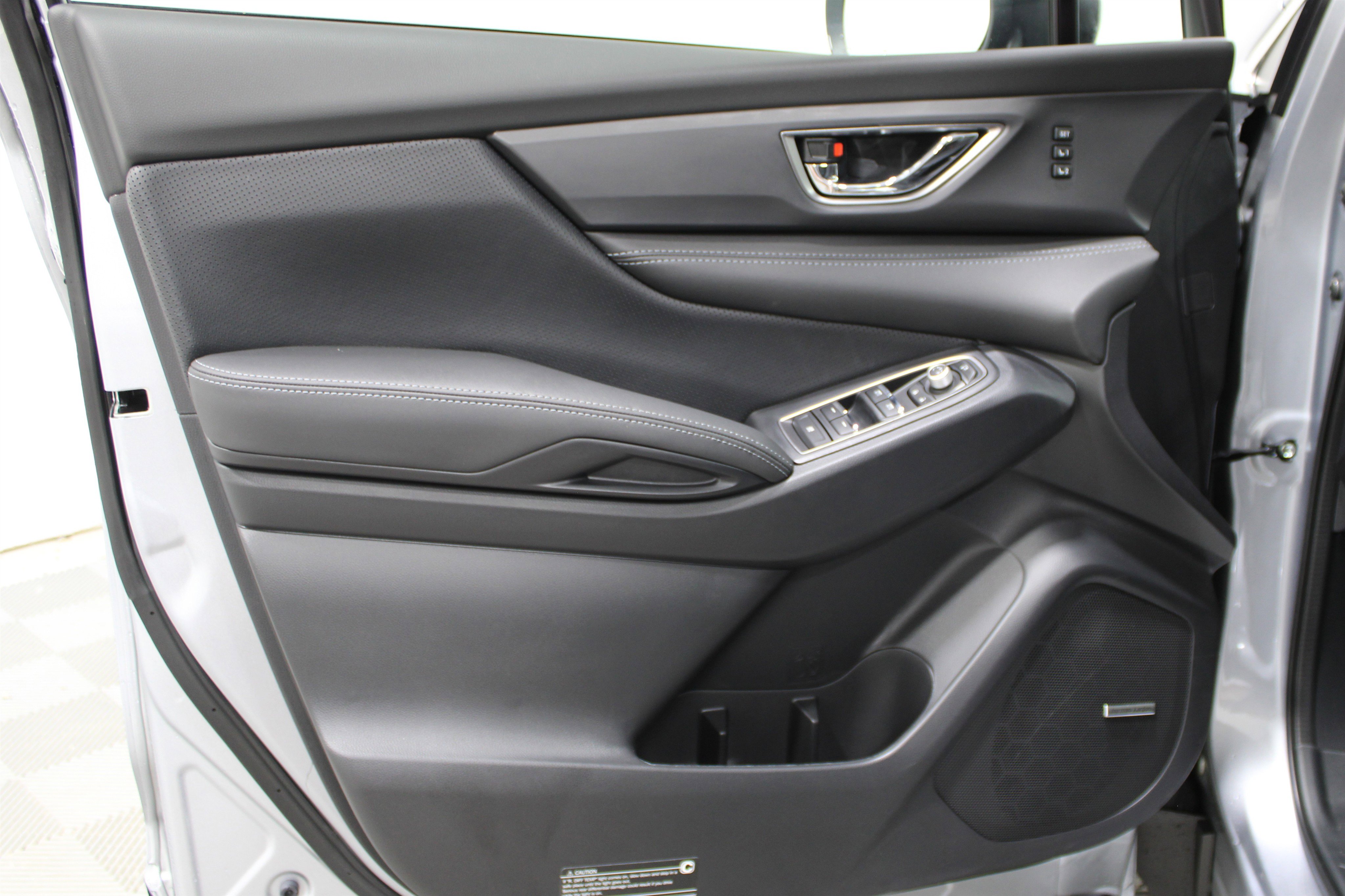 New 2025 Subaru Ascent Limited image 6