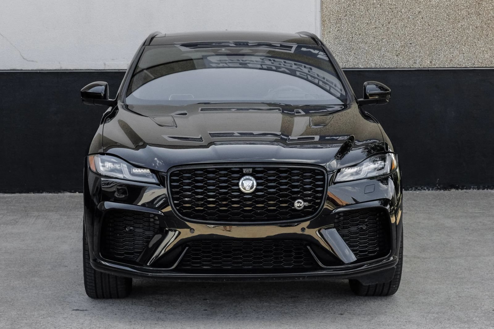 Used 2025 Jaguar F-PACE SVR AWD/4WD image 7