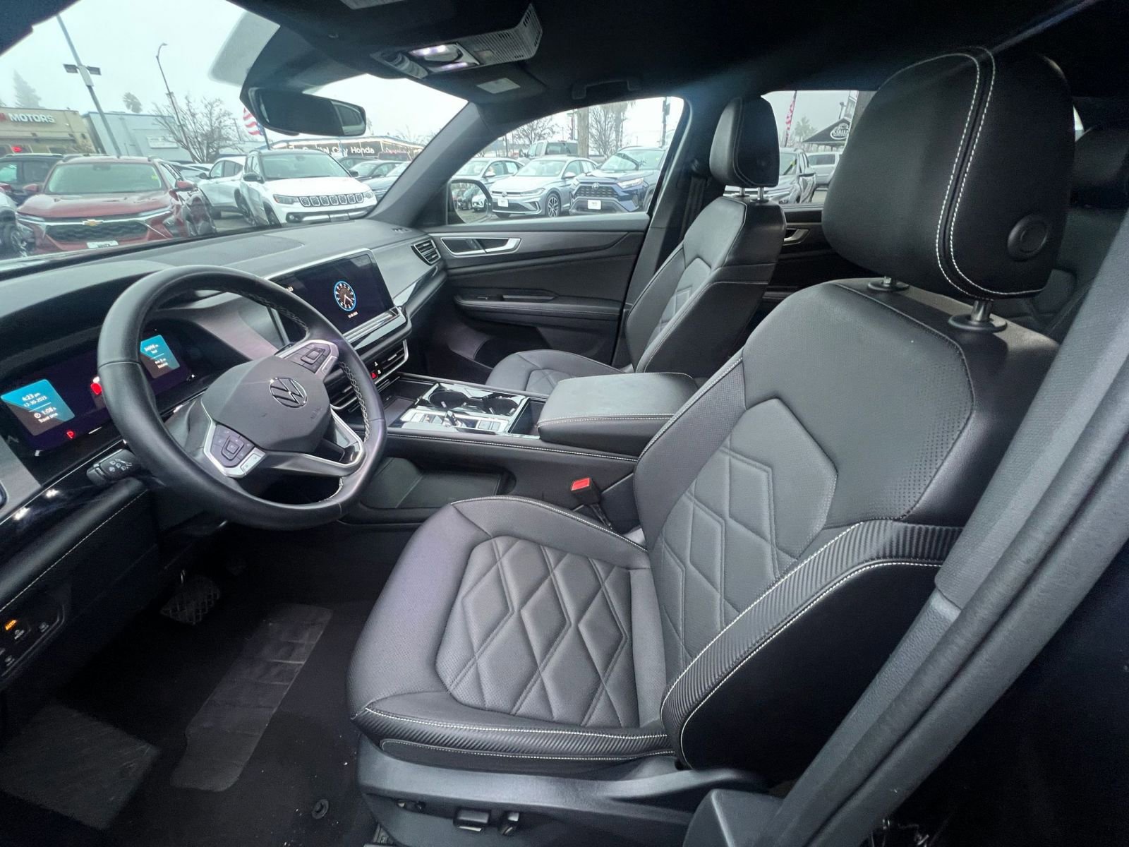 Used 2025 Volkswagen Atlas Cross Sport SE image 27