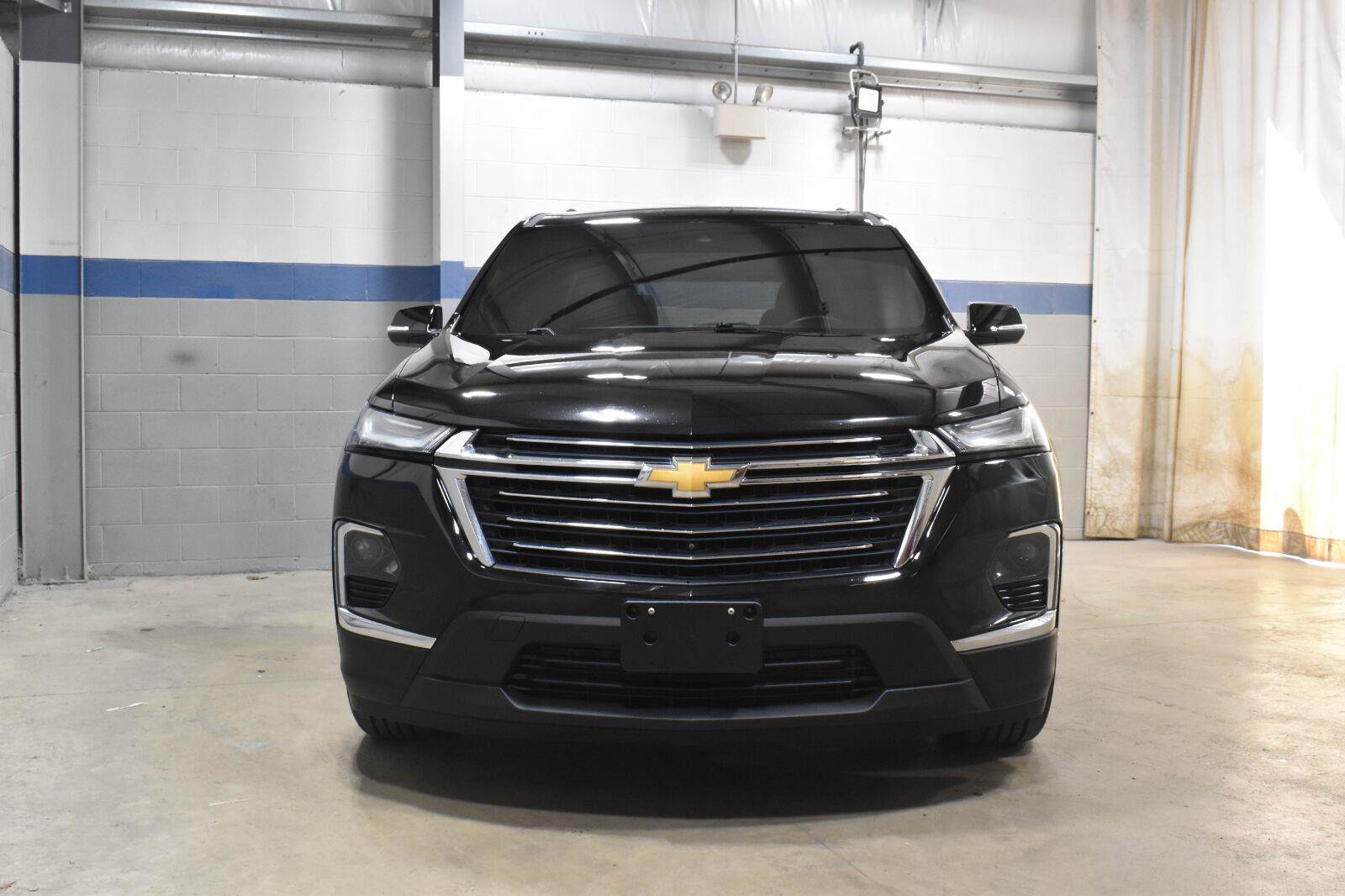 Used 2023 Chevrolet Traverse LT w/ LT Premium Package AWD/4WD image 32