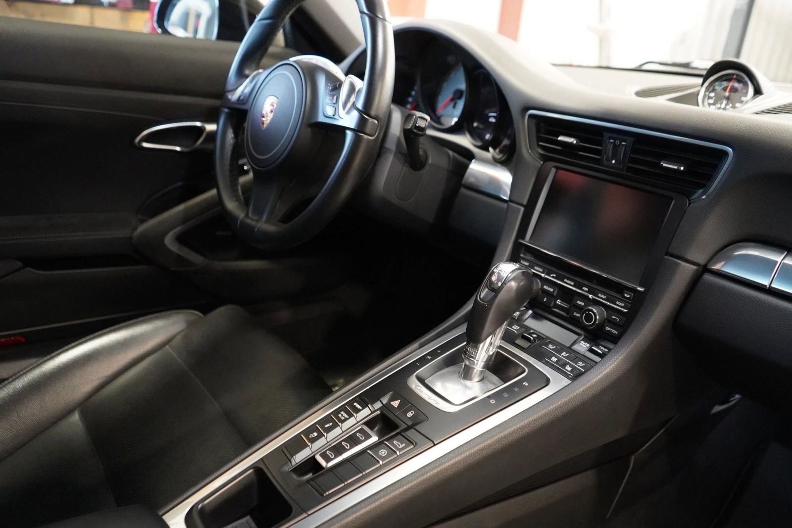 Used 2014 Porsche 911 Carrera 4S image 21