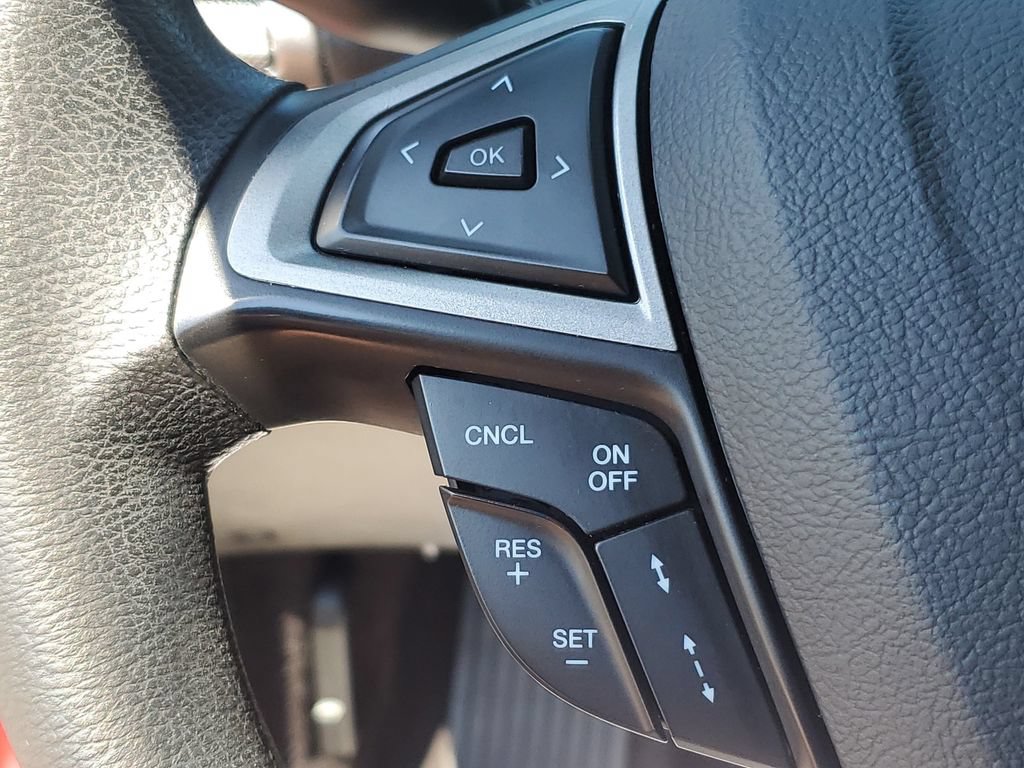 Used 2020 Ford Fusion SE FWD image 11