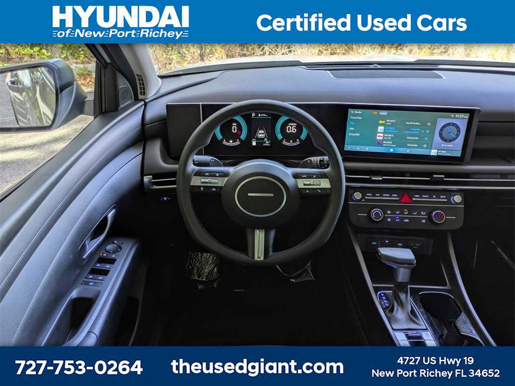 Used 2025 Hyundai Tucson SE image 17