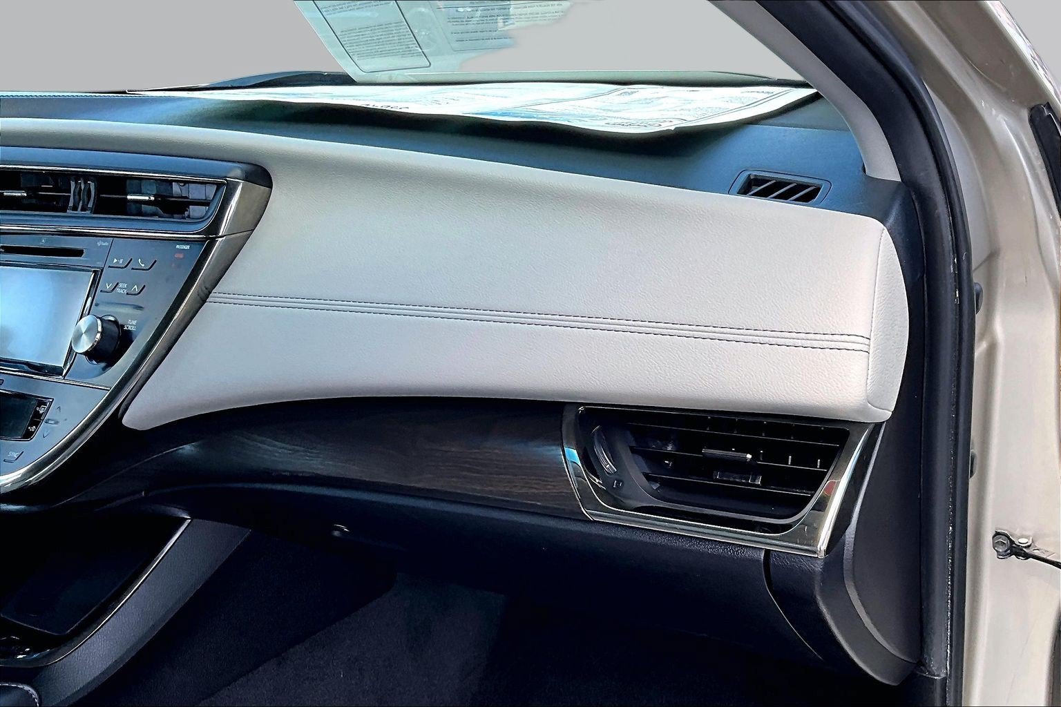 Used 2016 Toyota Avalon Limited w/ Toyota Safety Sense Package FWD image 15