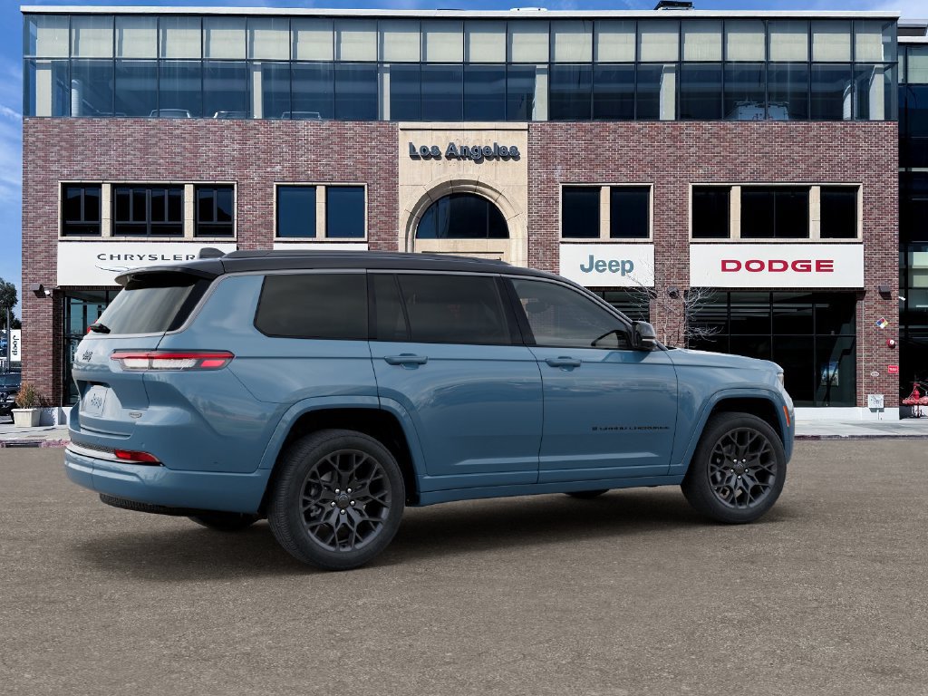 New 2027 Jeep Grand Cherokee L Summit AWD/4WD image 4