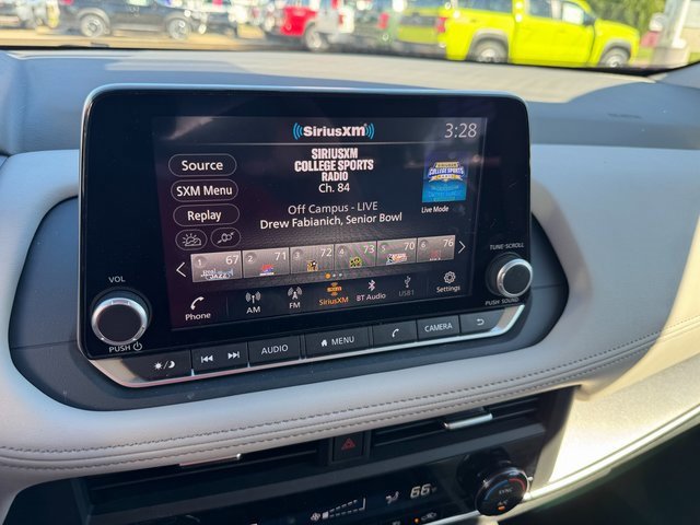 Used 2025 Nissan Rogue SV image 8