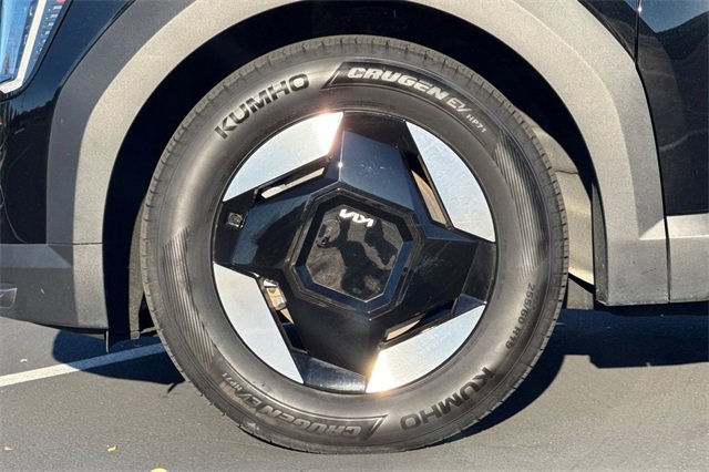 Certified 2024 Kia EV9 Light Long Range image 36