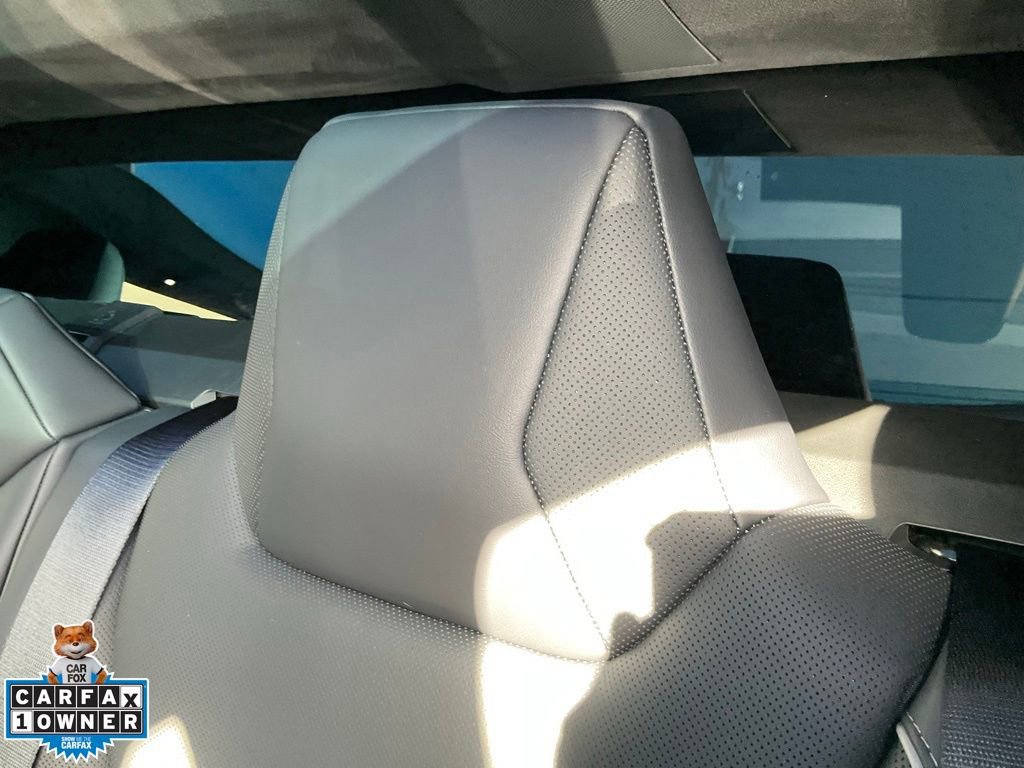 Used 2024 Tesla Cybertruck AWD Crew Cab image 31