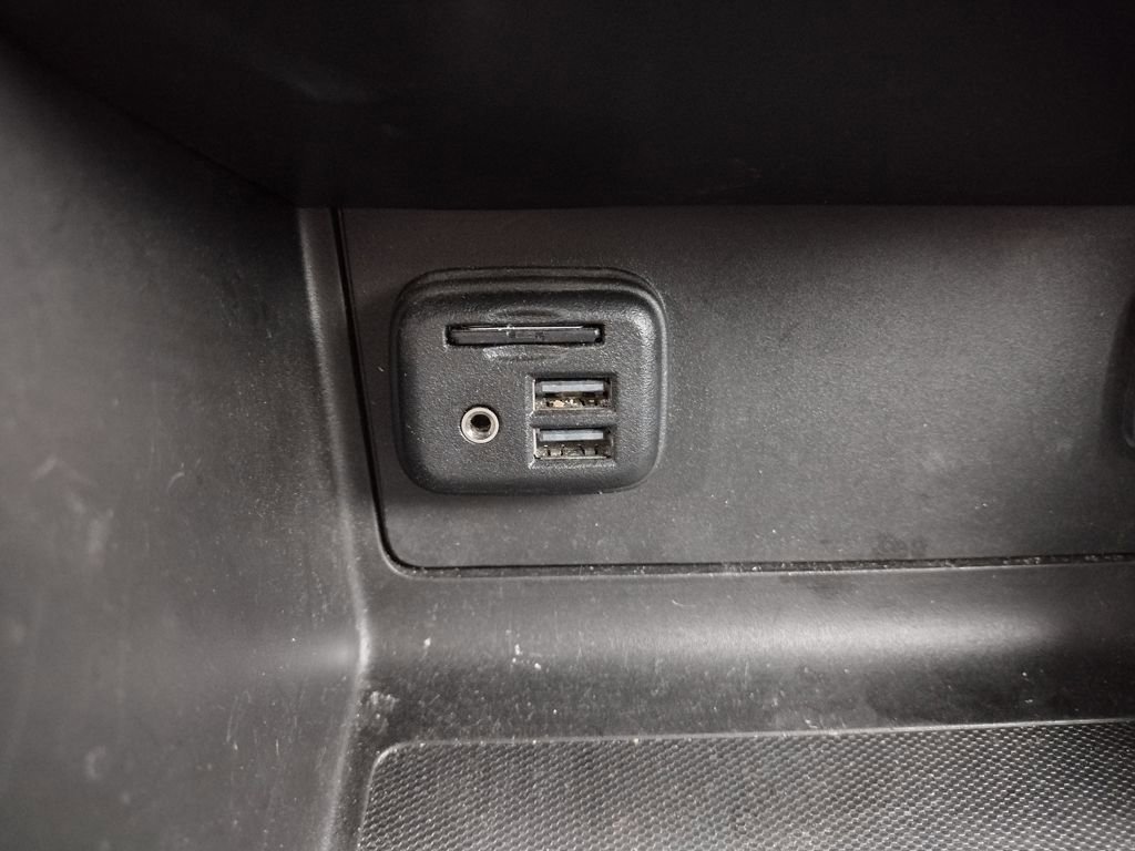 Used 2021 GMC Canyon Denali image 29