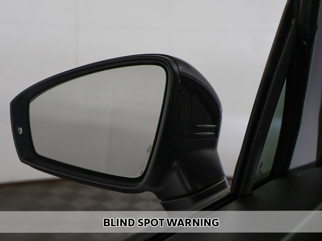 Used 2024 Volkswagen Tiguan SE R-Line FWD image 5