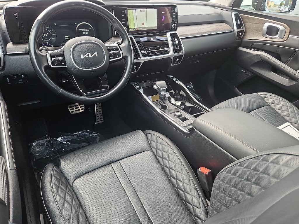 Certified 2022 Kia Sorento SX Prestige AWD/4WD image 10