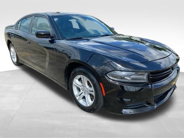 Used 2020 Dodge Charger SXT w/ Leather Interior Group RWD image 4