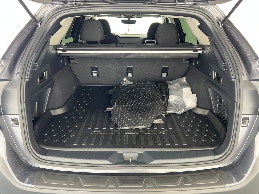 Used 2025 Subaru Outback Premium w/ Popular Package #1A image 24