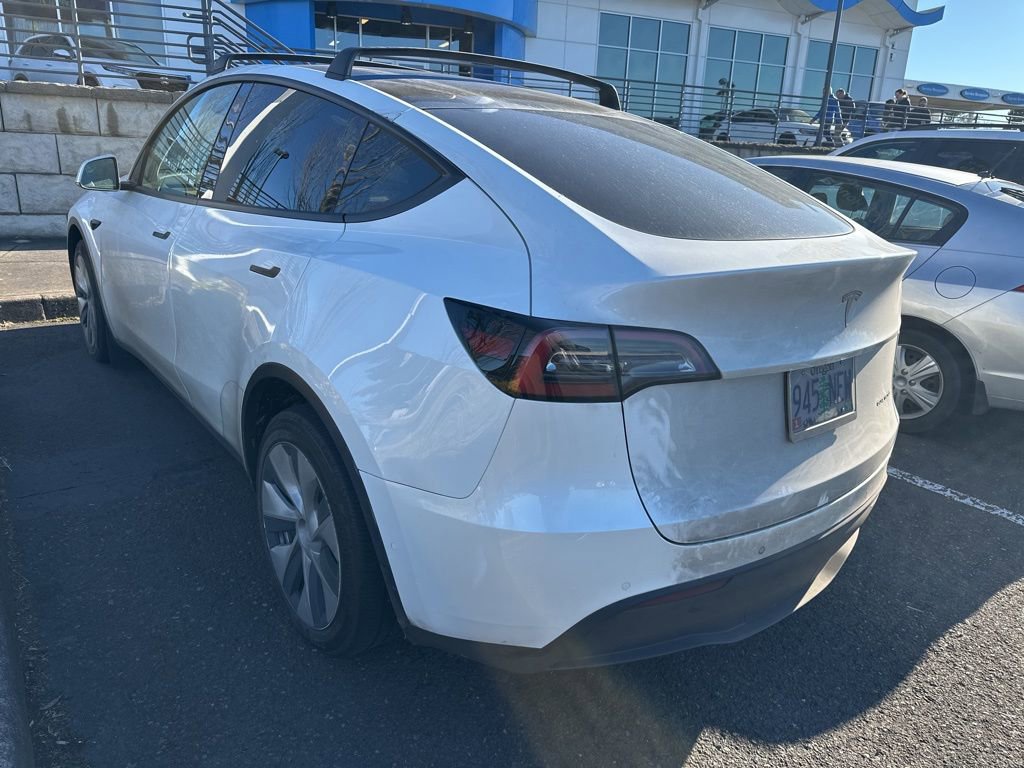 Used 2022 Tesla Model Y Long Range image 6