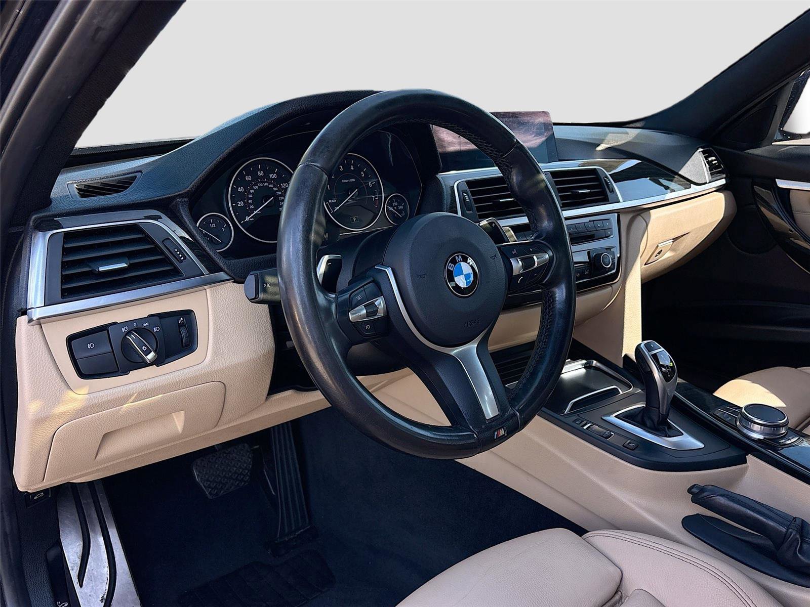 Used 2017 BMW 330i Sedan image 10