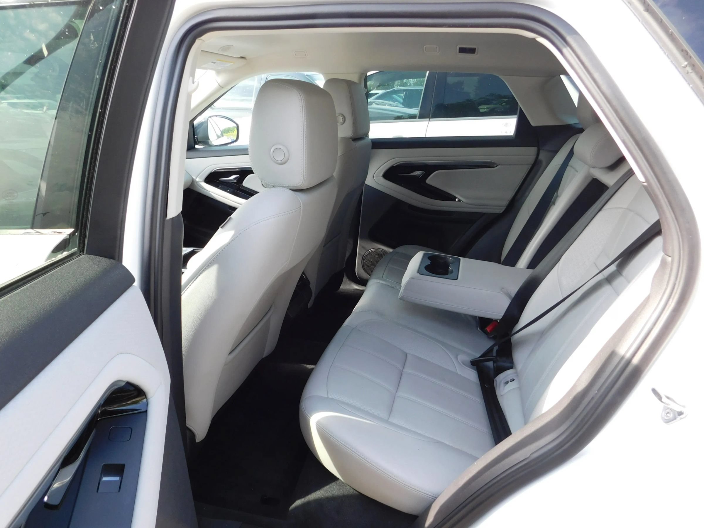 Used 2022 Land Rover Range Rover Evoque S AWD/4WD image 9