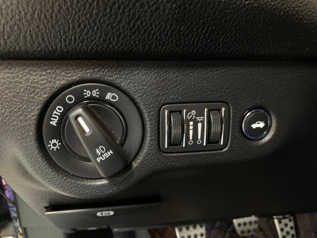Used 2022 Dodge Challenger R/T w/ Blacktop Package RWD image 13