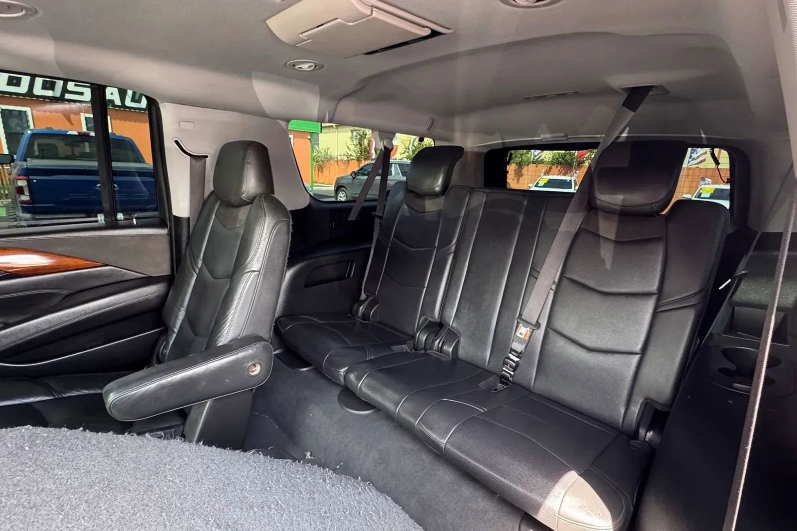 Used 2019 Cadillac Escalade ESV Luxury image 9
