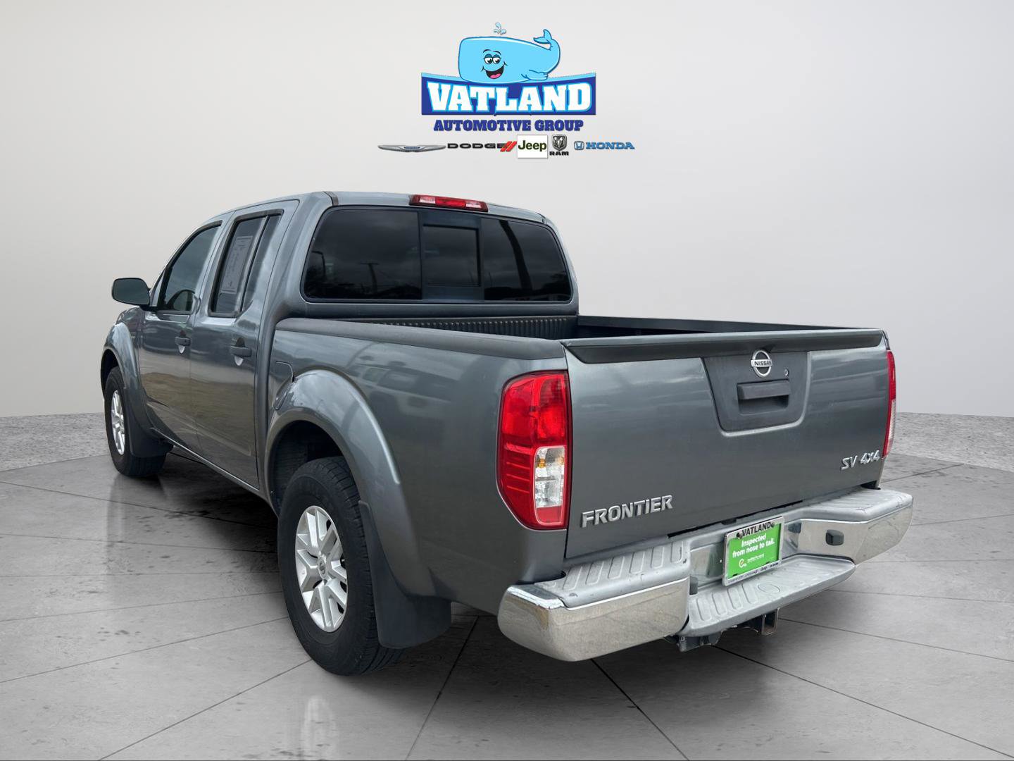 Used 2017 Nissan Frontier SV image 3