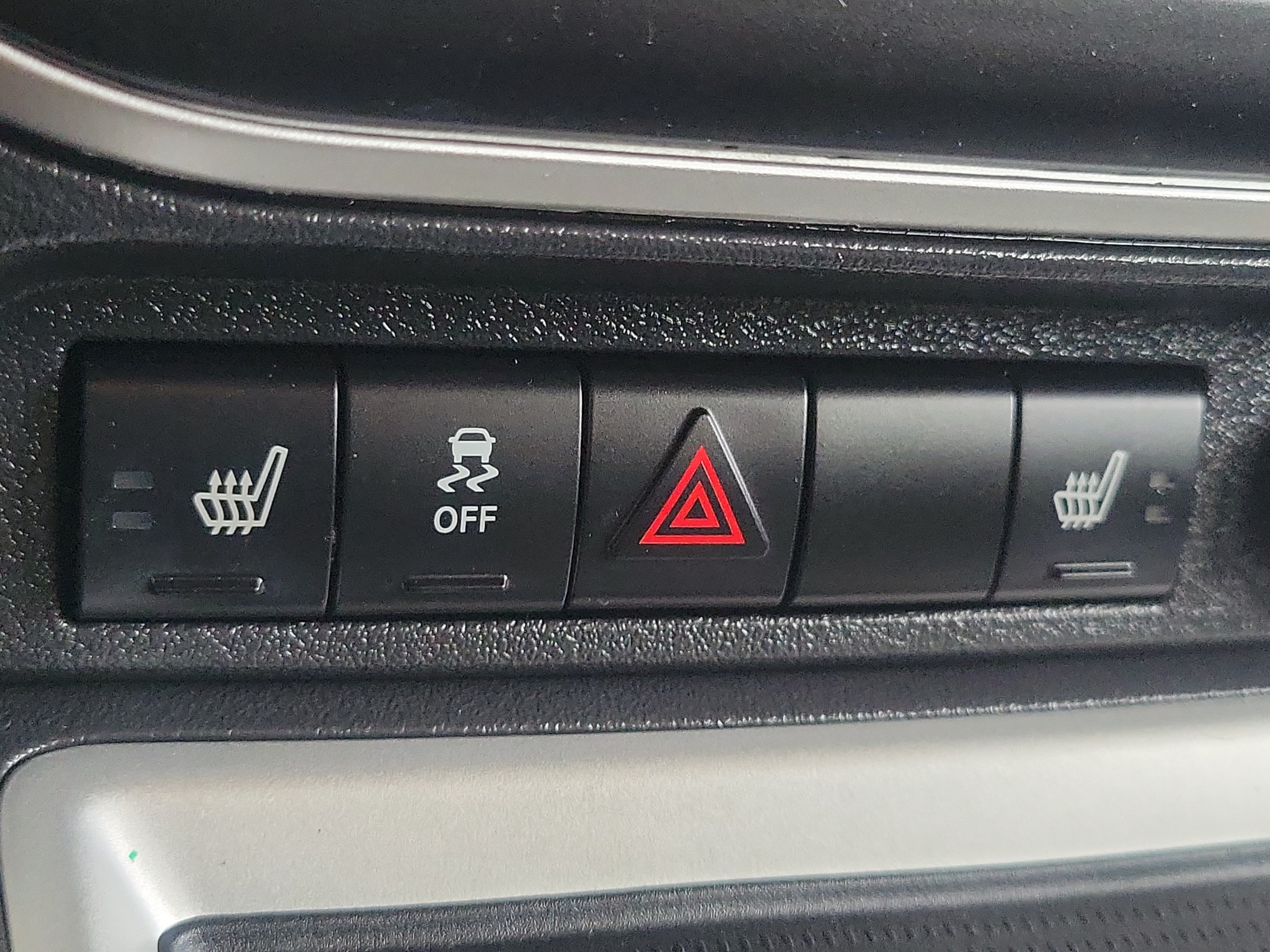Used 2014 Jeep Compass Latitude w/ Sun/Sound Group FWD image 23