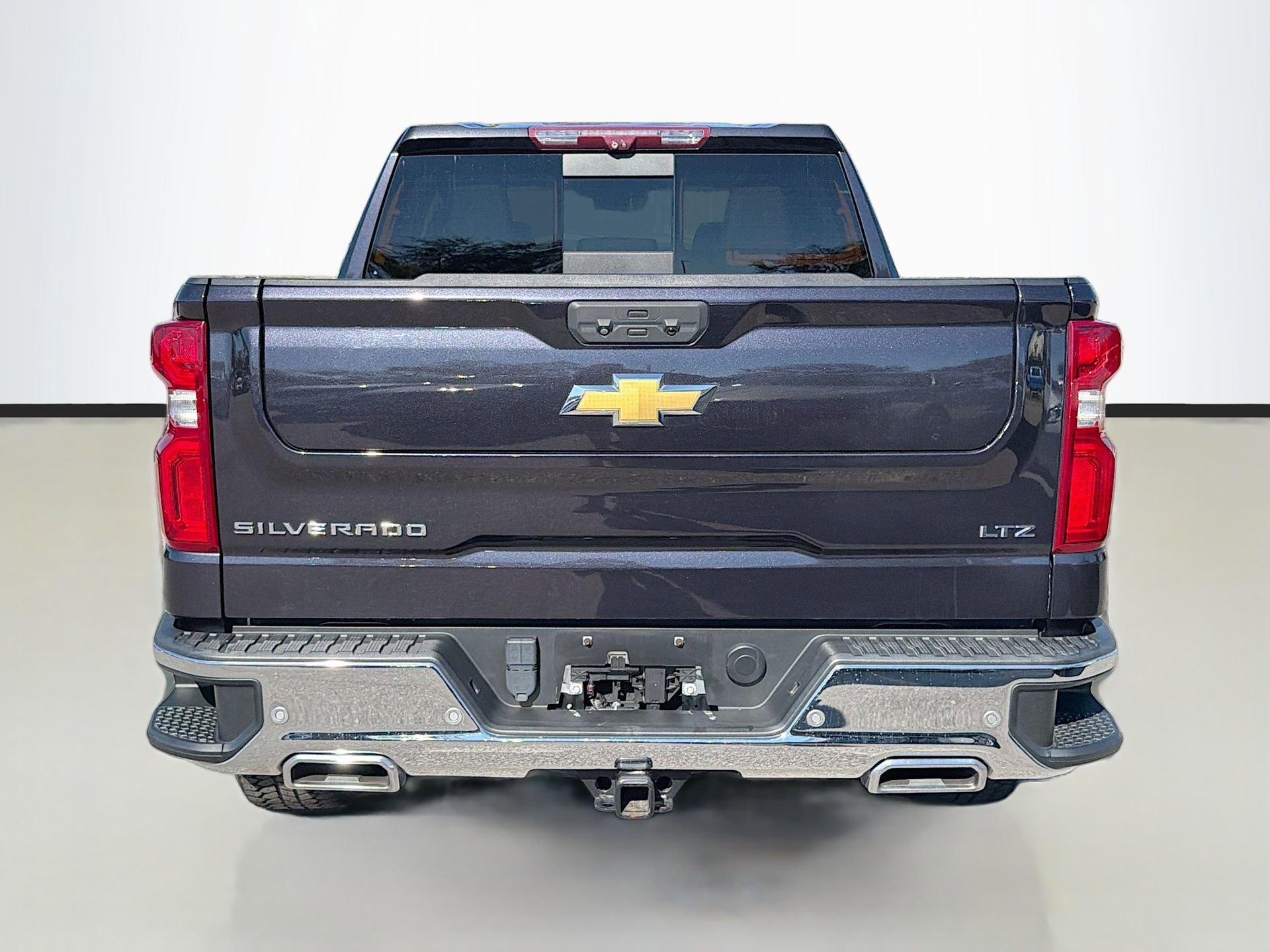 Used 2022 Chevrolet Silverado 1500 LTZ w/ LTZ Premium Package image 5