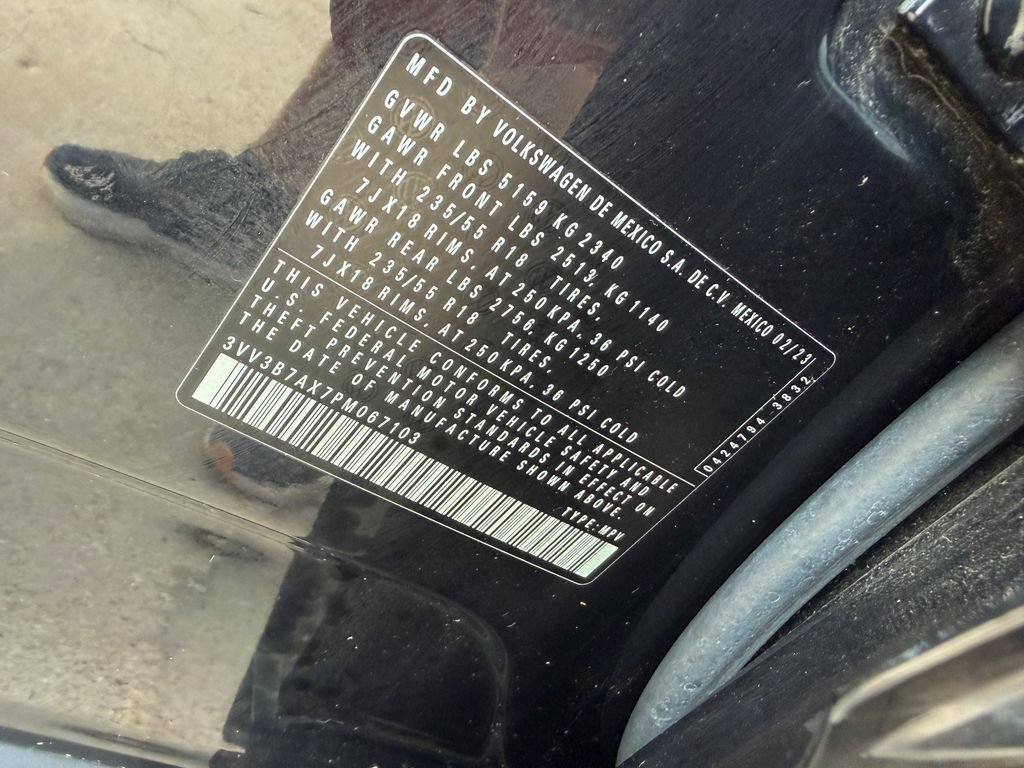 Certified 2023 Volkswagen Tiguan SE FWD image 30