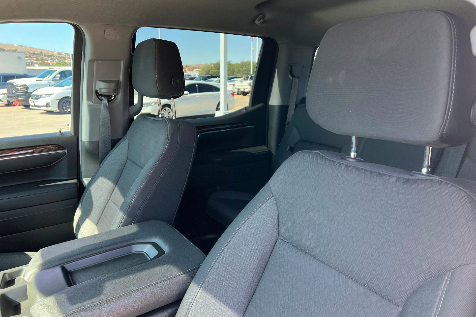 Used 2025 GMC Sierra 1500 Elevation w/ X31 Off-Road Package AWD/4WD image 17