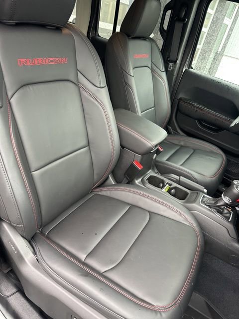 Certified 2025 Jeep Wrangler Unlimited Rubicon w/ Convenience Group AWD/4WD image 24