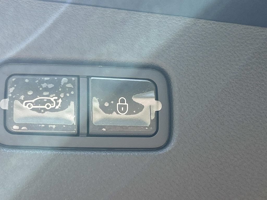 New 2027 Genesis GV70 2.5T Select AWD/4WD image 14