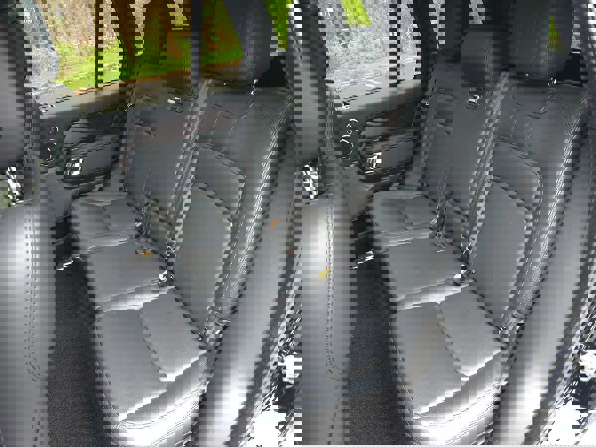 Used 2020 Land Rover Range Rover image 16