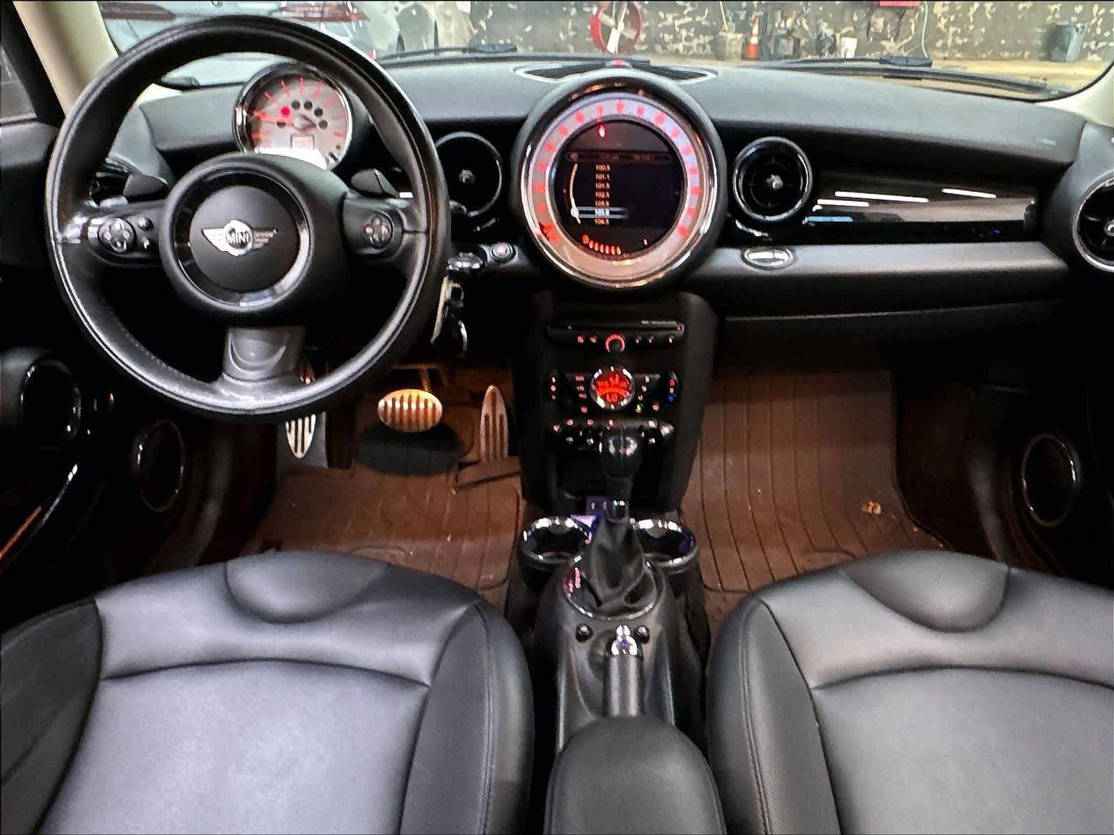 Used 2014 MINI Cooper Clubman S FWD image 17