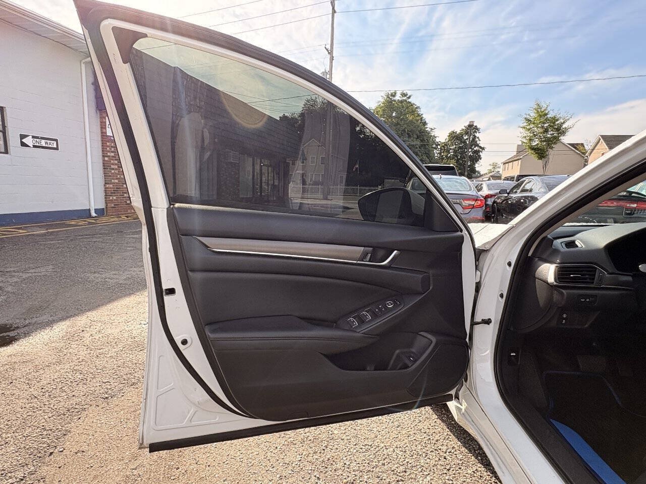 Used 2019 Honda Accord LX image 14