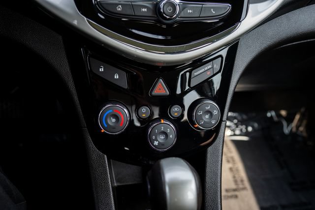 Used 2018 Chevrolet Sonic LT w/ Convenience Package FWD image 34