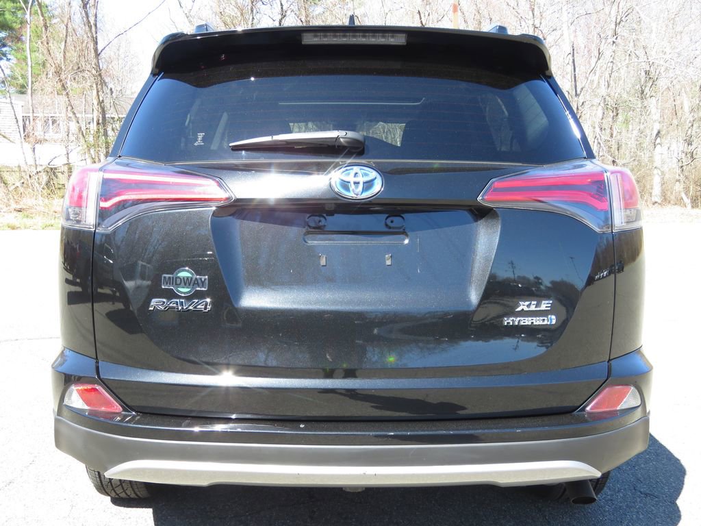 Used 2017 Toyota RAV4 XLE w/ Carpet Mat Package AWD/4WD image 6