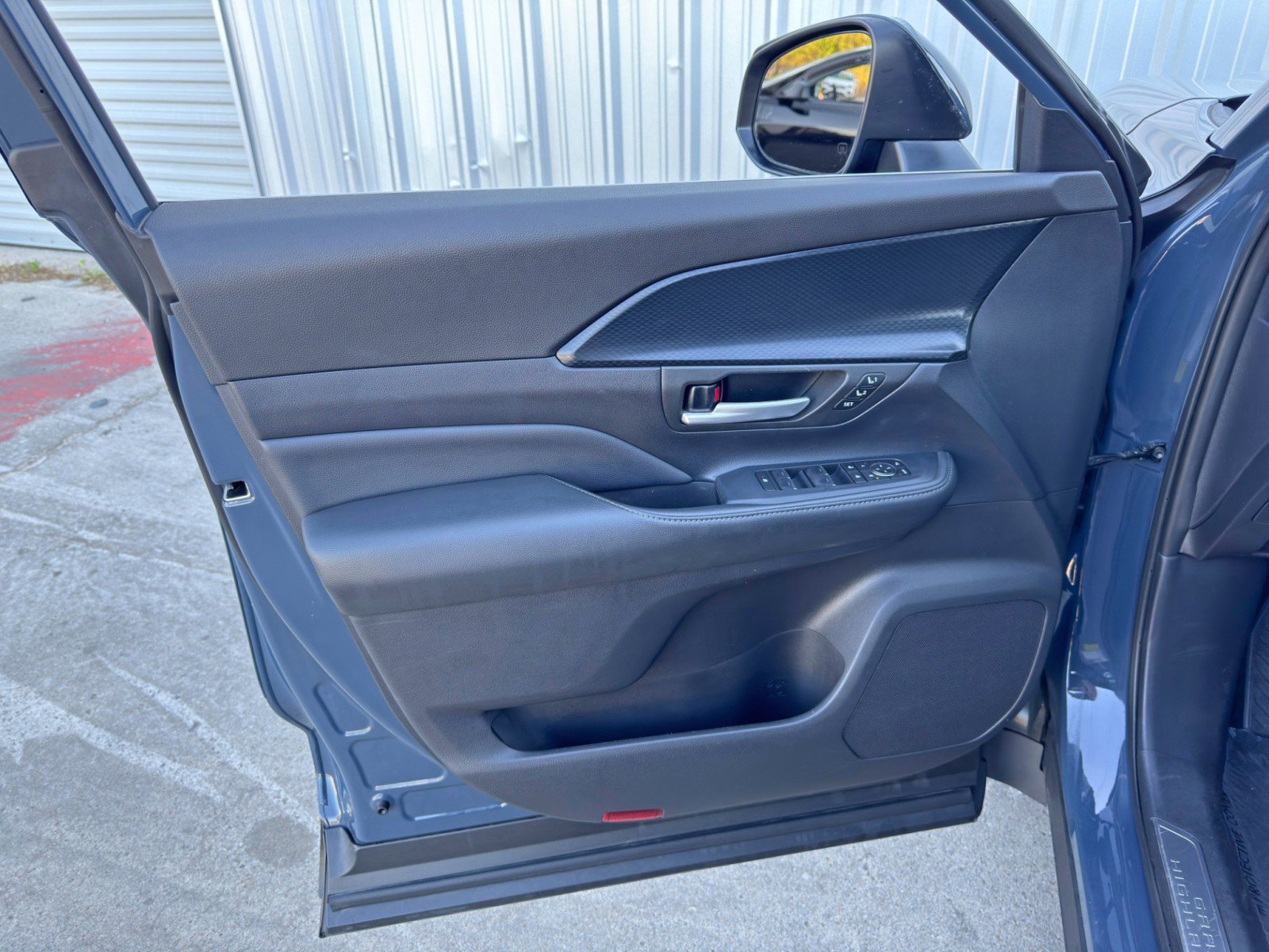 Used 2024 Toyota Grand Highlander AWD Hybrid image 42